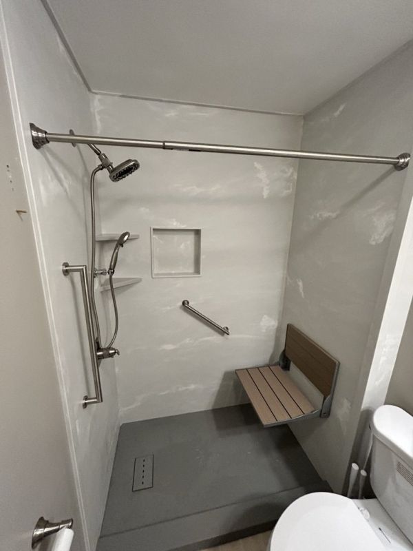 Top Tub To Shower Conversion Companies in Coralville, IA
